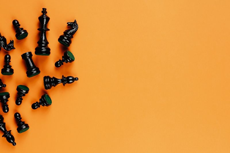 Business Decision Makers: Ultimate Guide to Finding & Engaging Key Stakeholders